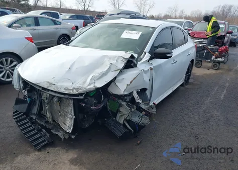 2018 Nissan Sentra Sr из США, поврежденный, VIN 3N1AB7AP2JY300832